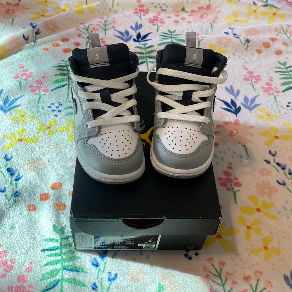 Toddler Jordan’s size 6 gently used